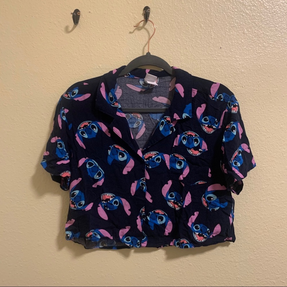 🛍 Cropped stitch button down shirt